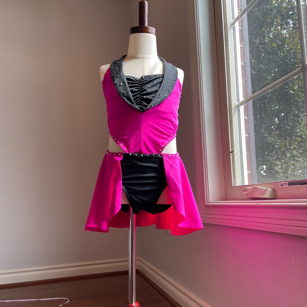 Kelly Costume pink and black